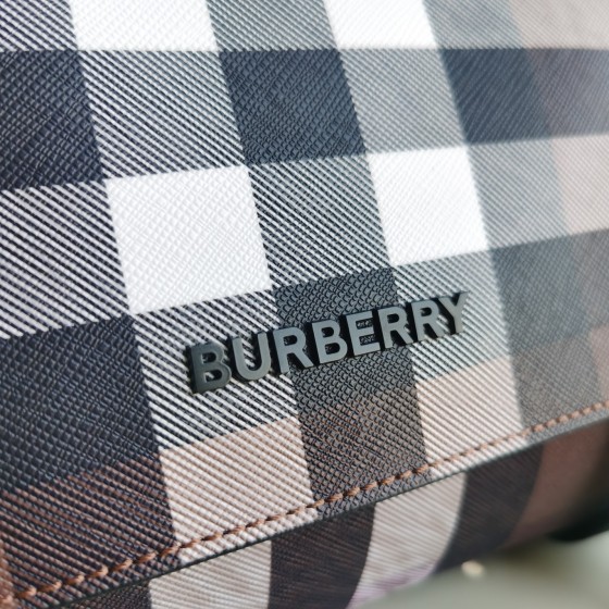 Burberry Messenger Package 7181