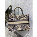 DIOR TOTE Magpie flower embroidery