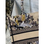 DIOR TOTE Magpie flower embroidery