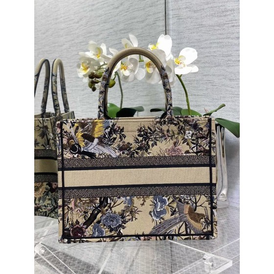 DIOR TOTE fall and winter the latest model of advanced color blocking