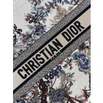 DIOR TOTE Magpie White Limited Edition Collection