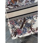 DIOR TOTE Magpie White Limited Edition Collection