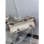 DIOR TOTE Magpie White Limited Edition Collection