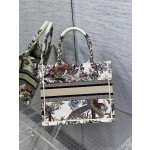 DIOR TOTE Magpie White Limited Edition Collection