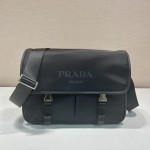 Prada VA0768 messenger bag