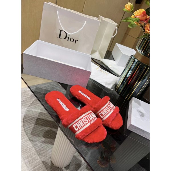 Dior flat bottom flip flops