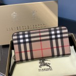Burberry Single Pull Small Wallet