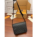 Louis Vuitton's exclusive debut model: M46255 Super Enhanced Edition
