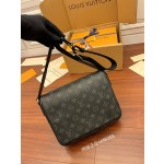 Louis Vuitton's exclusive debut model: M46255 Super Enhanced Edition