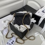 CHANEL 22K's popular black gold flap bag part AP3134
