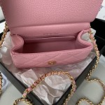 CHANEL 22K's popular black gold flap bag part AP3135