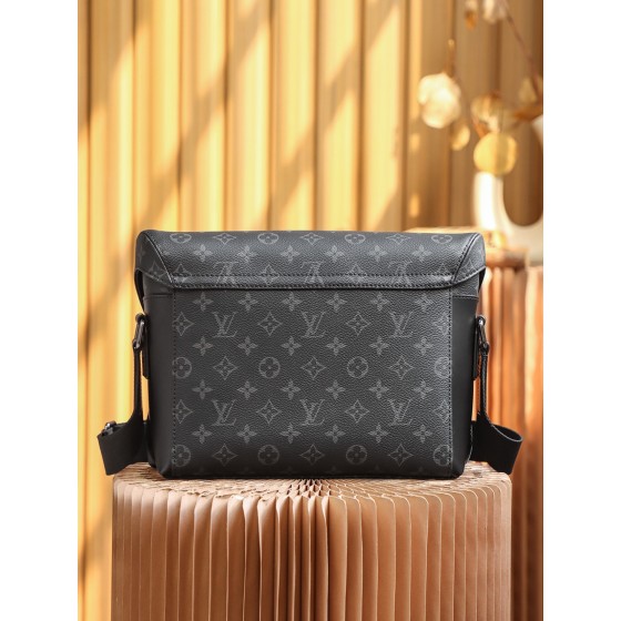 Louis Vuitton 𝐕𝐎𝐘𝐀𝐆𝐄𝐑 messenger bag #M40511#