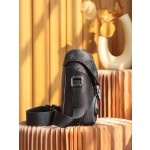 Louis Vuitton 𝐕𝐎𝐘𝐀𝐆𝐄𝐑 messenger bag #M40511#