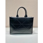 Prada Triangle Diamond Tote Bag 🎉 Tote bag 1ba378
