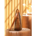 Louis Vuitton 𝐋𝐎𝐎𝐏 𝐇𝐎𝐁𝐎 catwalk style #M46311#