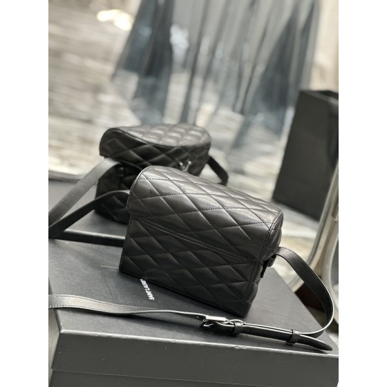 SAINT LAURENT JUNE Quilted Sheepskin Box Bag_ Black silver deduction number: 710080