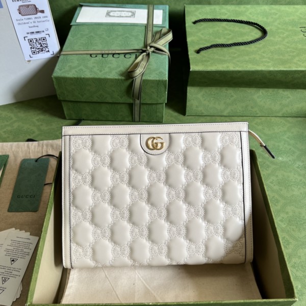 GUCCI Matelasse handbag model: 723780