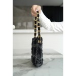 𝗖𝗛𝗔𝗡𝗘𝗟 𝟮𝟐𝑲 New 𝒉𝒐𝒃𝒐 Tweed Underarm Bag