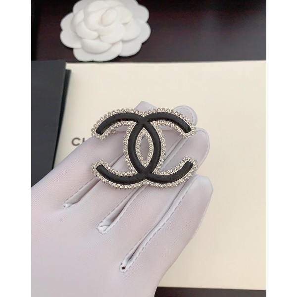 CHANEL brooch