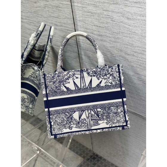 DIOR TOTE Blue Christmas