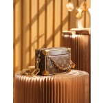 Louis Vuitton 𝐌𝐢𝐧𝐢 𝐒𝐨𝐟𝐭 𝐓𝐫𝐮𝐧𝐤 M68906#