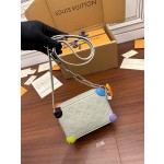 Louis Vuitton M81606