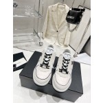 CHANEL's latest popular water diamond panda sneaker