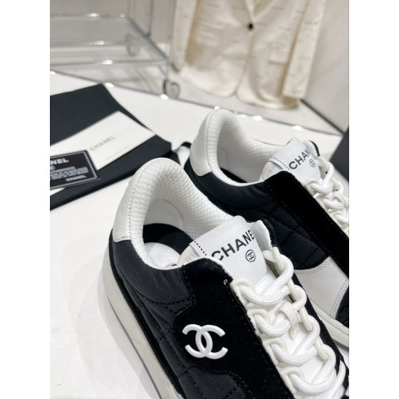 CHANEL's latest popular water diamond panda sneaker
