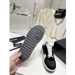 CHANEL's latest popular water diamond panda sneaker