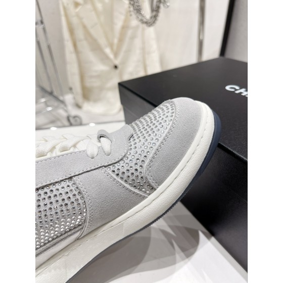 CHANEL's latest popular water diamond panda sneaker