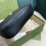 GUCCI Crescent Underarm Package 731817#