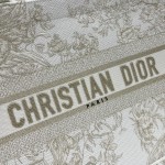 DIOR TOTE Gold Magpie Flower Graphic