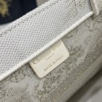 DIOR TOTE Gold Magpie Flower Graphic