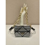 Prada crystal bag 🎉 1BD329