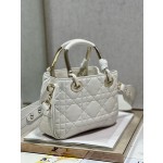 LADY DIOR 95.22 "Runway Model