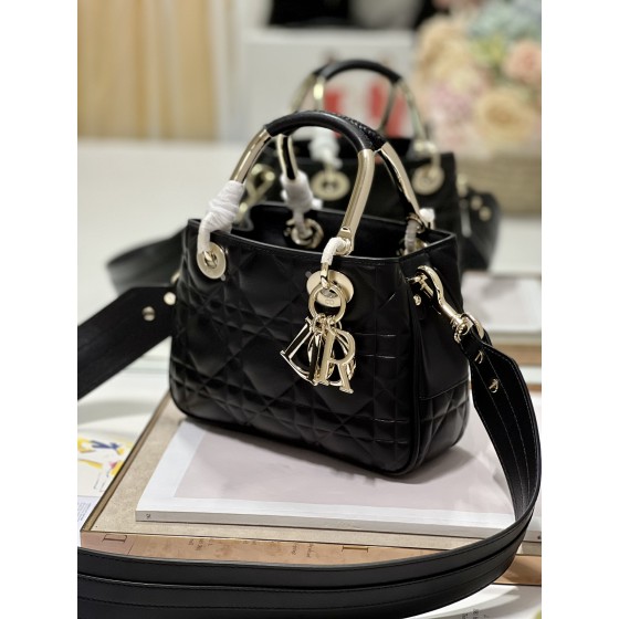 LADY DIOR 95.22 "Runway Model