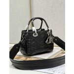 LADY DIOR 95.22 "Runway Model