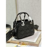 LADY DIOR 95.22 "Runway Model