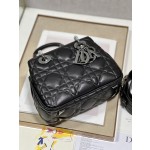 LADY DIOR 95.22 "Runway Model