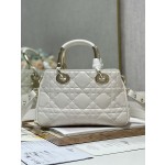 LADY DIOR 95.22 "Runway Model