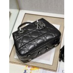 LADY DIOR 95.22 "Runway Model