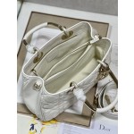 LADY DIOR 95.22 "Runway Model