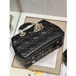 LADY DIOR 95.22 "Runway Model