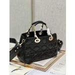 LADY DIOR 95.22 "Runway Model