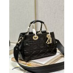 LADY DIOR 95.22 "Runway Model