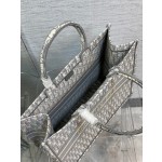 DIOR TOTE classic old flower embroidery