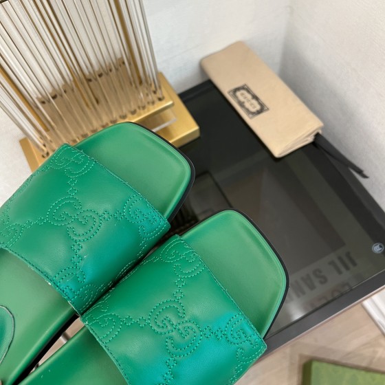 Gucci's new beach slipper collection