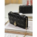 Dior Pearl Handbag Model: 0980