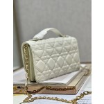 Dior Pearl Handbag Model: 0980
