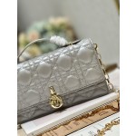 Dior Pearl Handbag Model: 0980